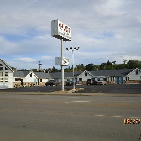North Country Inn & Suites Mandan Экстерьер фото